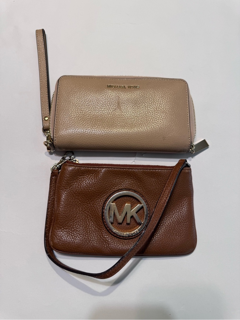 Michael Kors Leather Beige Zip Wallet & Brown MK Wristlet Set Bundle READ - Picture 1 of 10